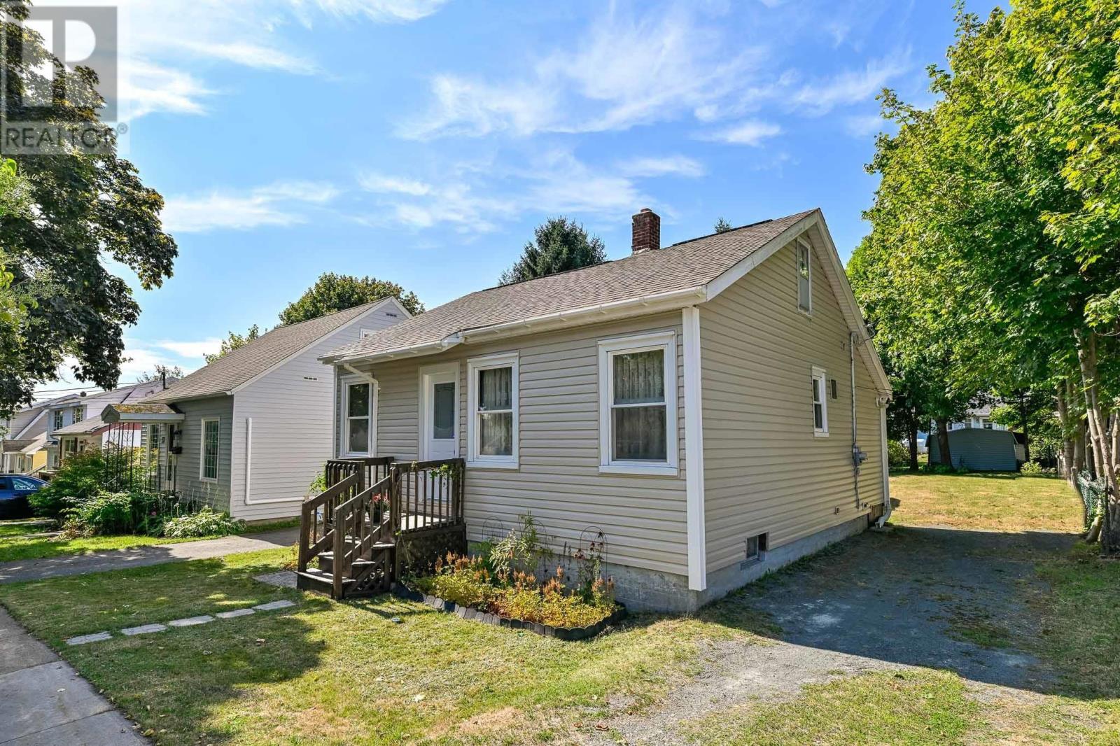 Property at 39 Russell Street image 1