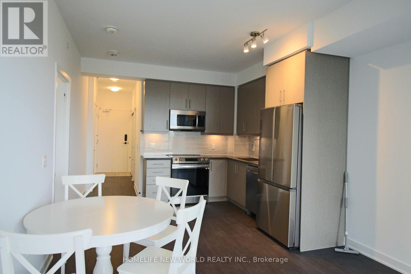 1209 - 105 Oneida Crescent S, Richmond Hill, Ontario  L4B 0H6 - Photo 7 - N12387202