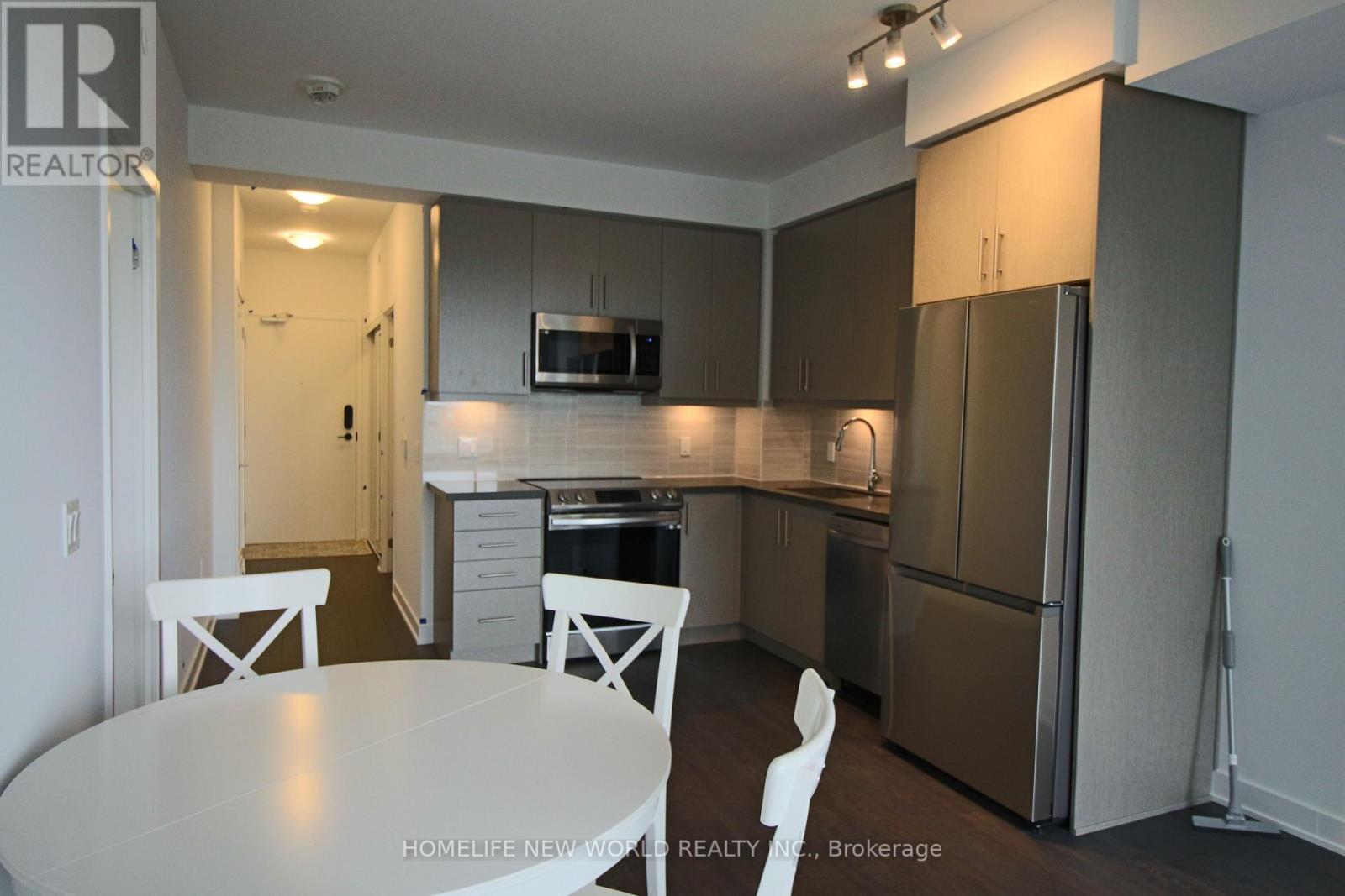 1209 - 105 Oneida Crescent S, Richmond Hill, Ontario  L4B 0H6 - Photo 8 - N12387202