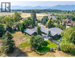 4580 44th Street, canyon, British Columbia