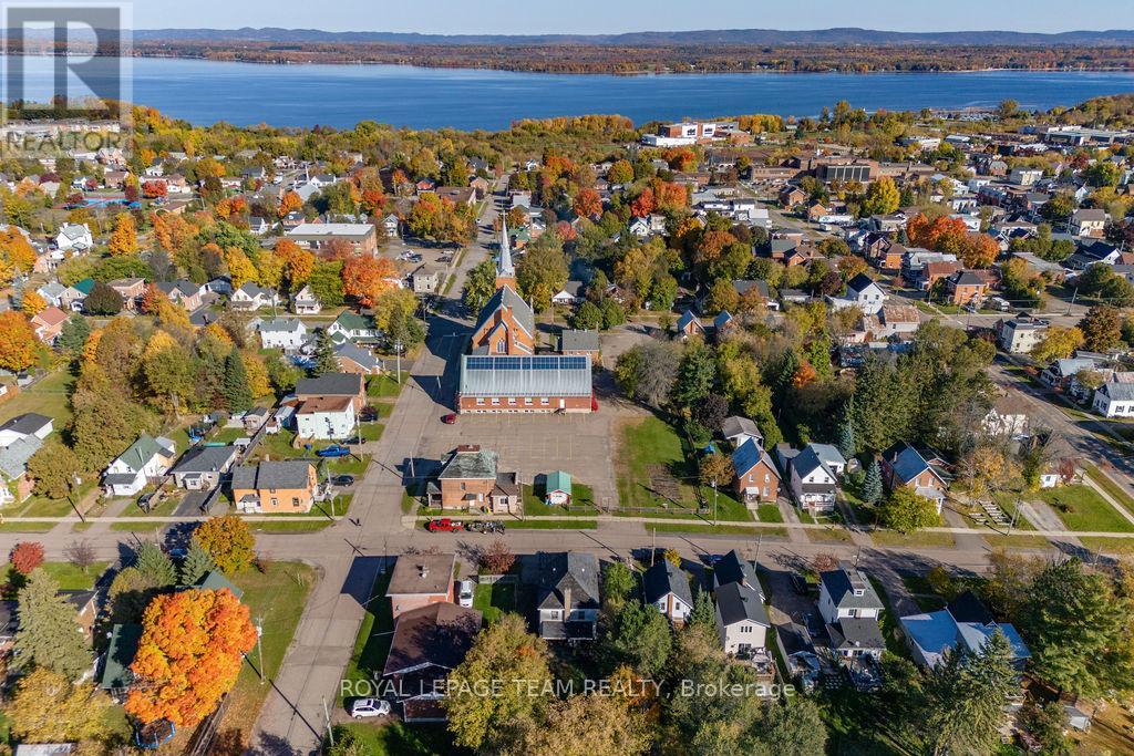 450 D'arcy Street, Pembroke, Ontario  K8A 6B3 - Photo 17 - X12387215