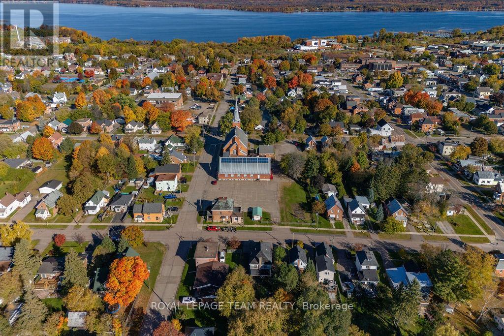 450 D'arcy Street, Pembroke, Ontario  K8A 6B3 - Photo 18 - X12387215