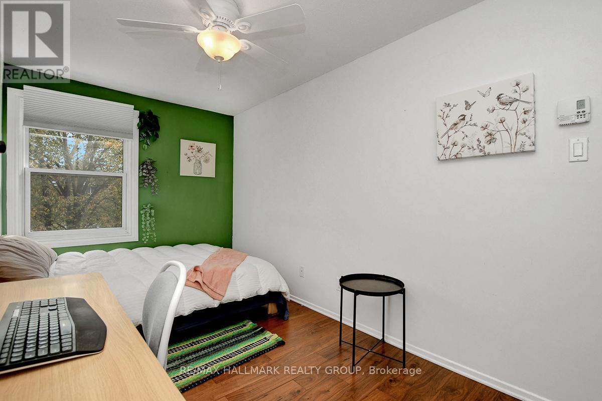 2094 Eric Crescent, Ottawa, Ontario  K1B 4P4 - Photo 21 - X12387218