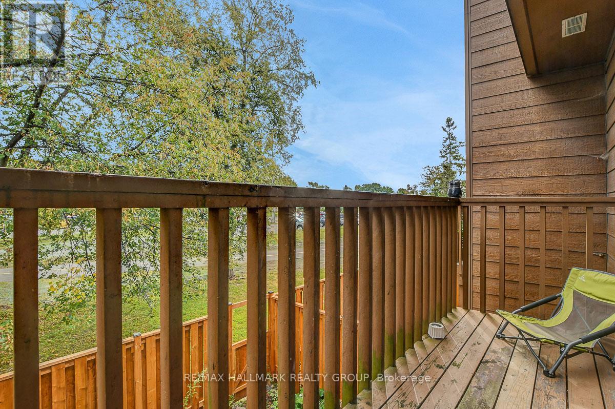 2094 Eric Crescent, Ottawa, Ontario  K1B 4P4 - Photo 27 - X12387218