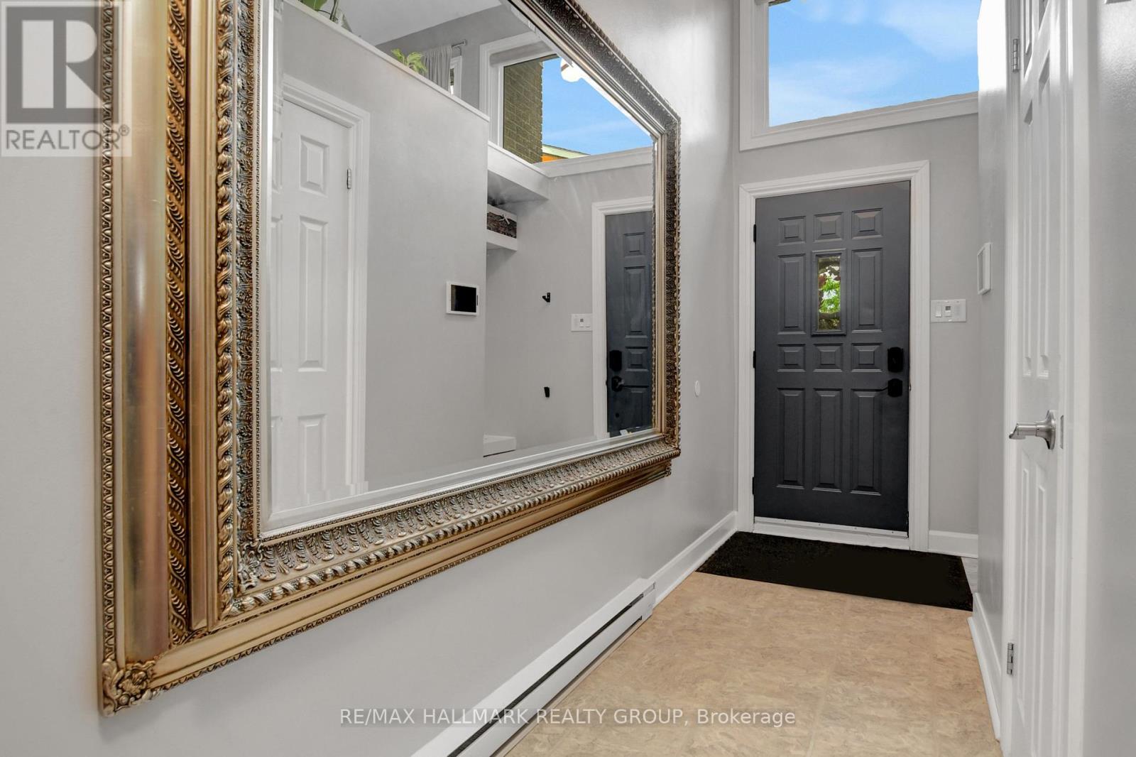 2094 Eric Crescent, Ottawa, Ontario  K1B 4P4 - Photo 4 - X12387218