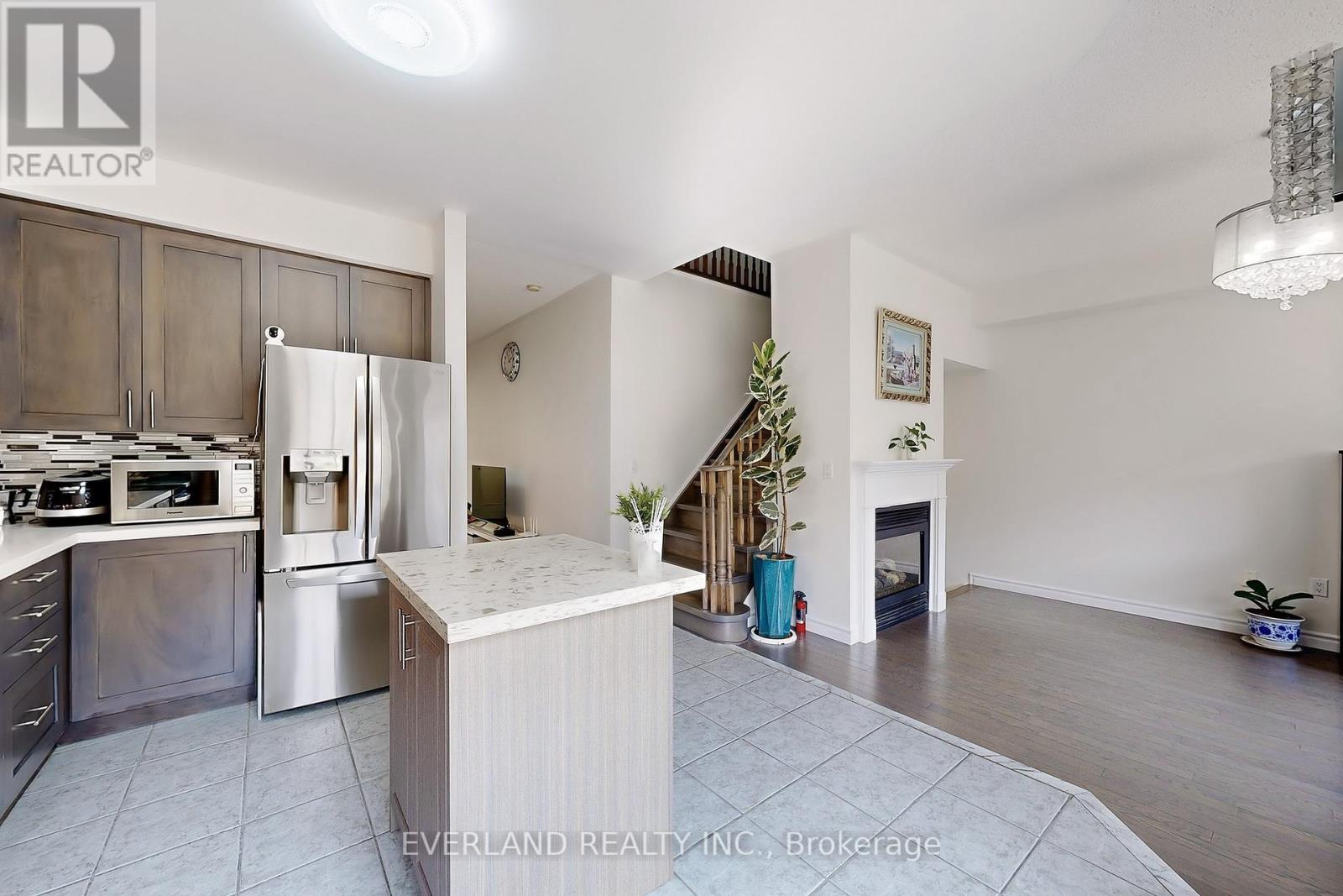 118 Orchard Hill Boulevard, Markham (Berczy), Ontario  L6C 2M4 - Photo 10 - N12376157