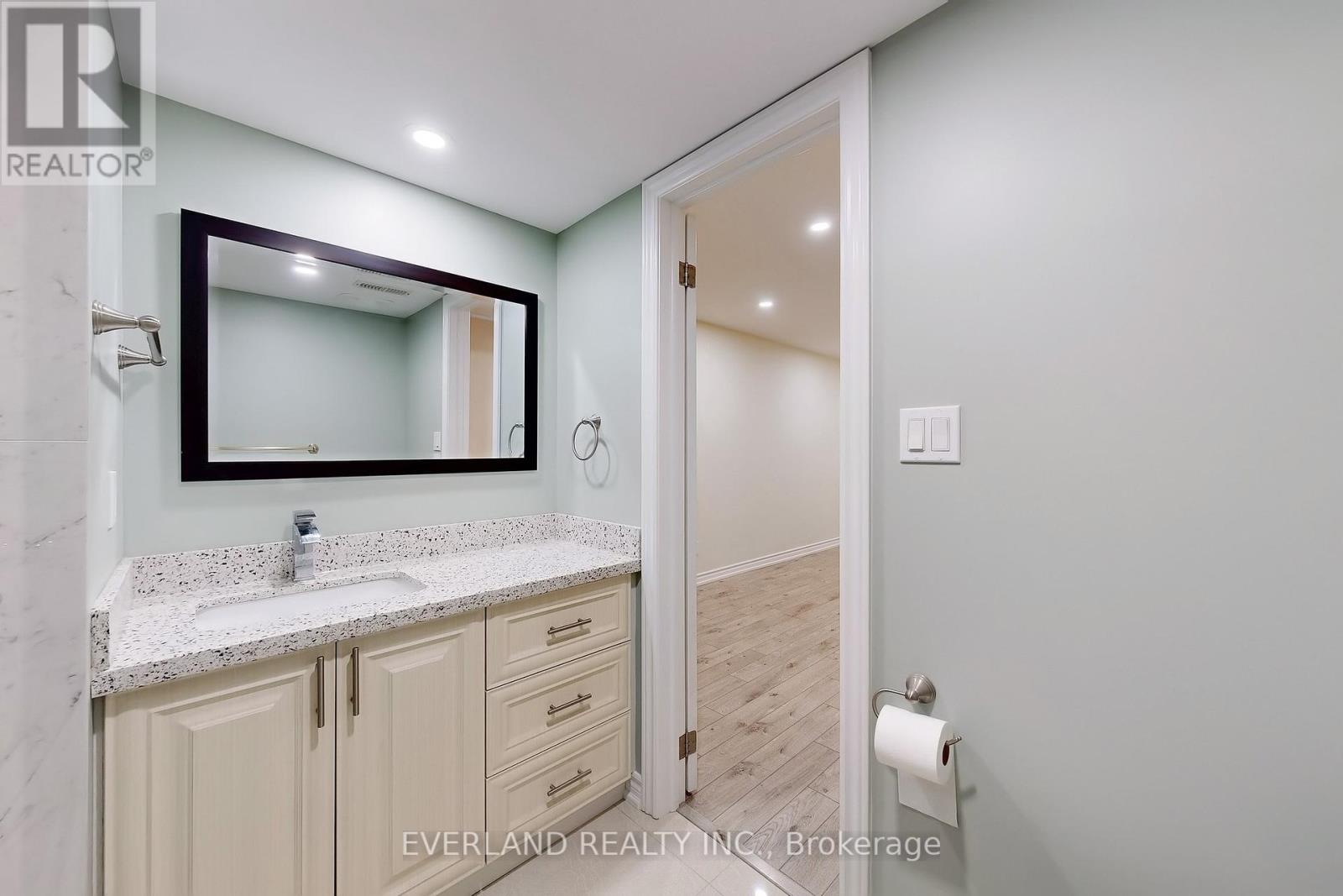 118 Orchard Hill Boulevard, Markham (Berczy), Ontario  L6C 2M4 - Photo 25 - N12376157