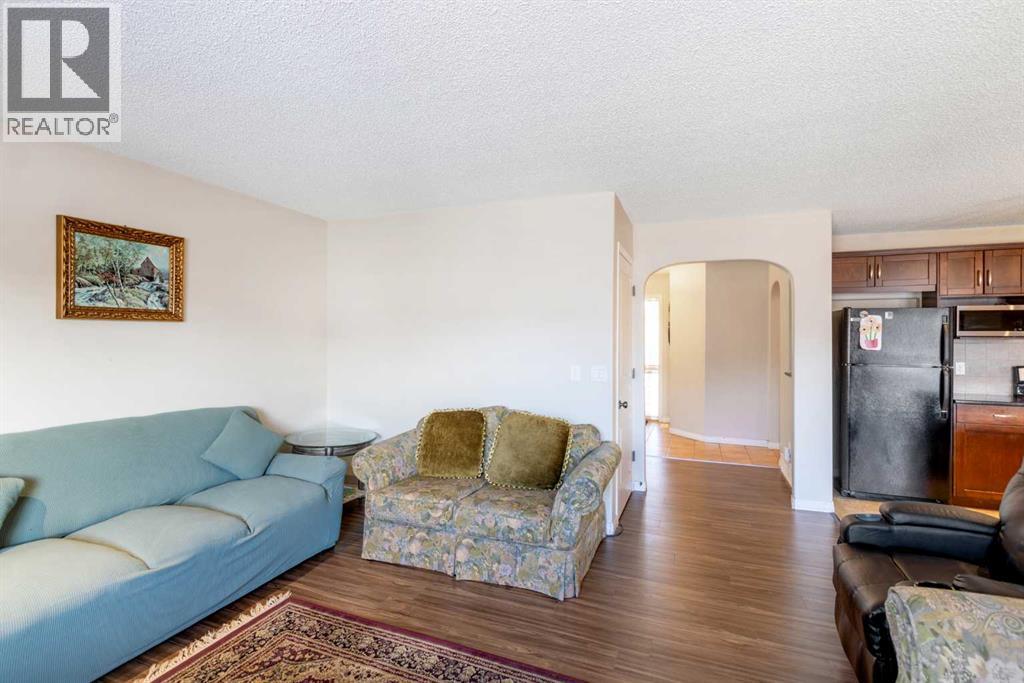 15 Kingsland Way Se, Airdrie, Alberta  T4A 0A4 - Photo 7 - A2249344