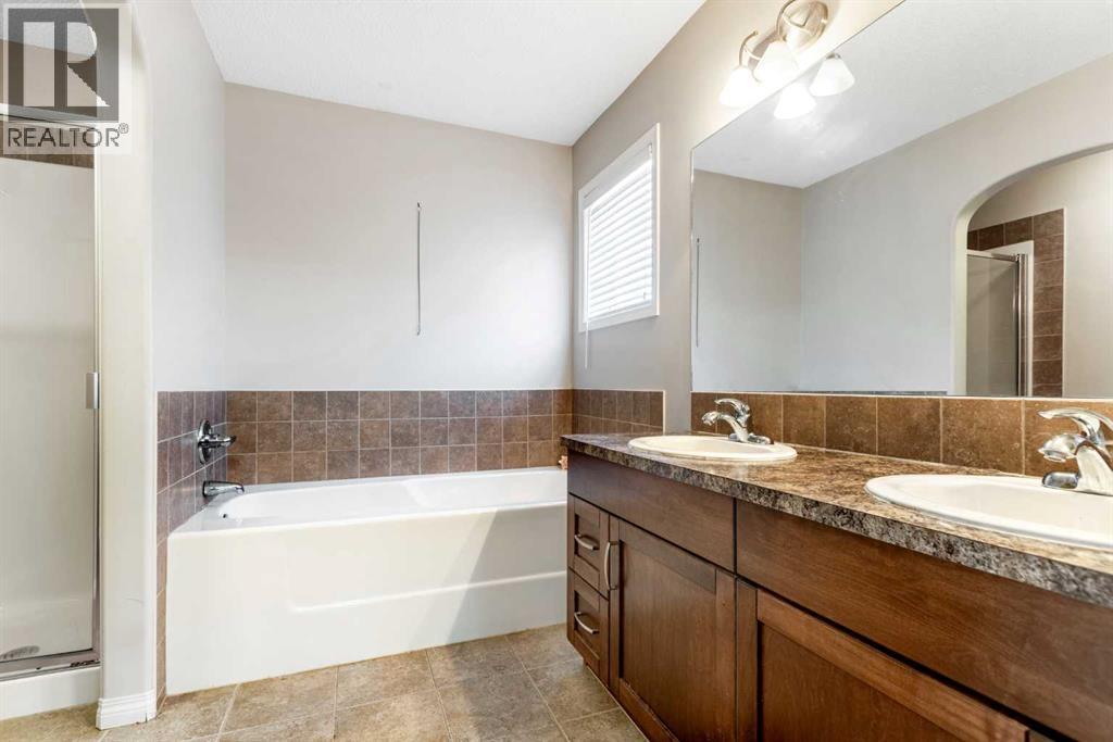 15 Kingsland Way Se, Airdrie, Alberta  T4A 0A4 - Photo 17 - A2249344