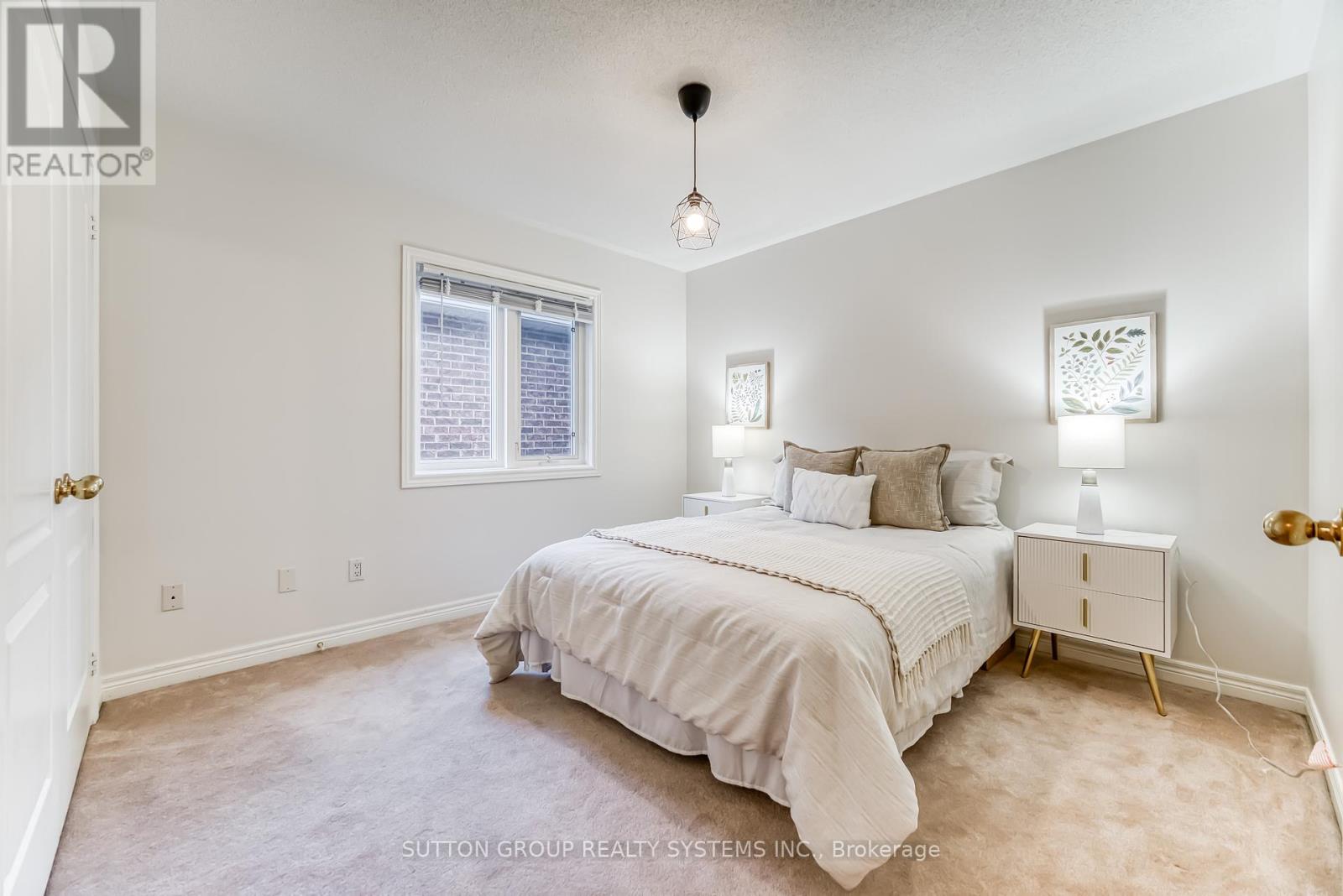 3806 Quiet Creek Drive, Mississauga, Ontario  L5M 8A9 - Photo 37 - W12387212