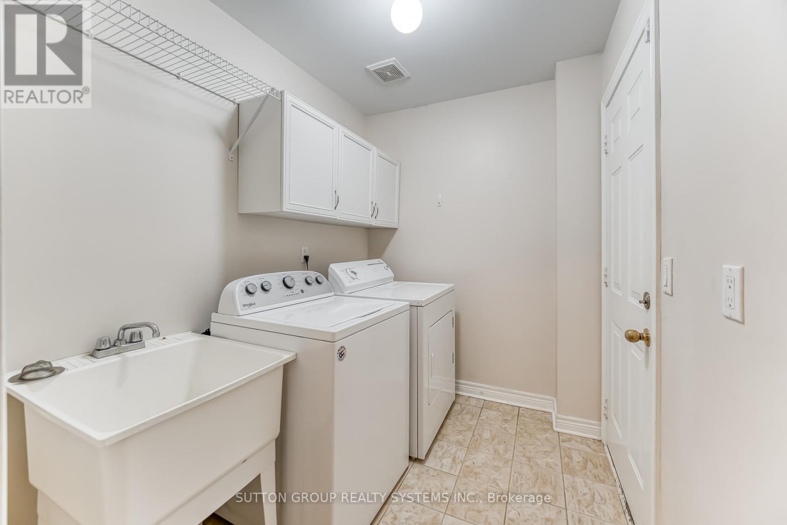 3806 Quiet Creek Drive, Mississauga, Ontario  L5M 8A9 - Photo 44 - W12387212