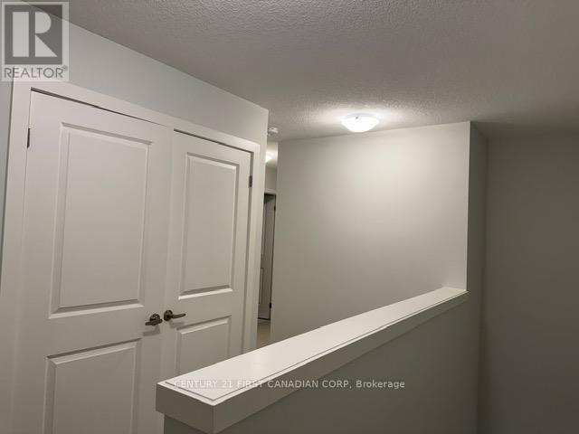 990 Deveron Crescent, London South, Ontario  N5Z 0B3 - Photo 13 - X12387219