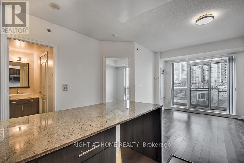 503 - 2756 Old Leslie Street, Toronto, Ontario  M2K 0E2 - Photo 5 - C12387232