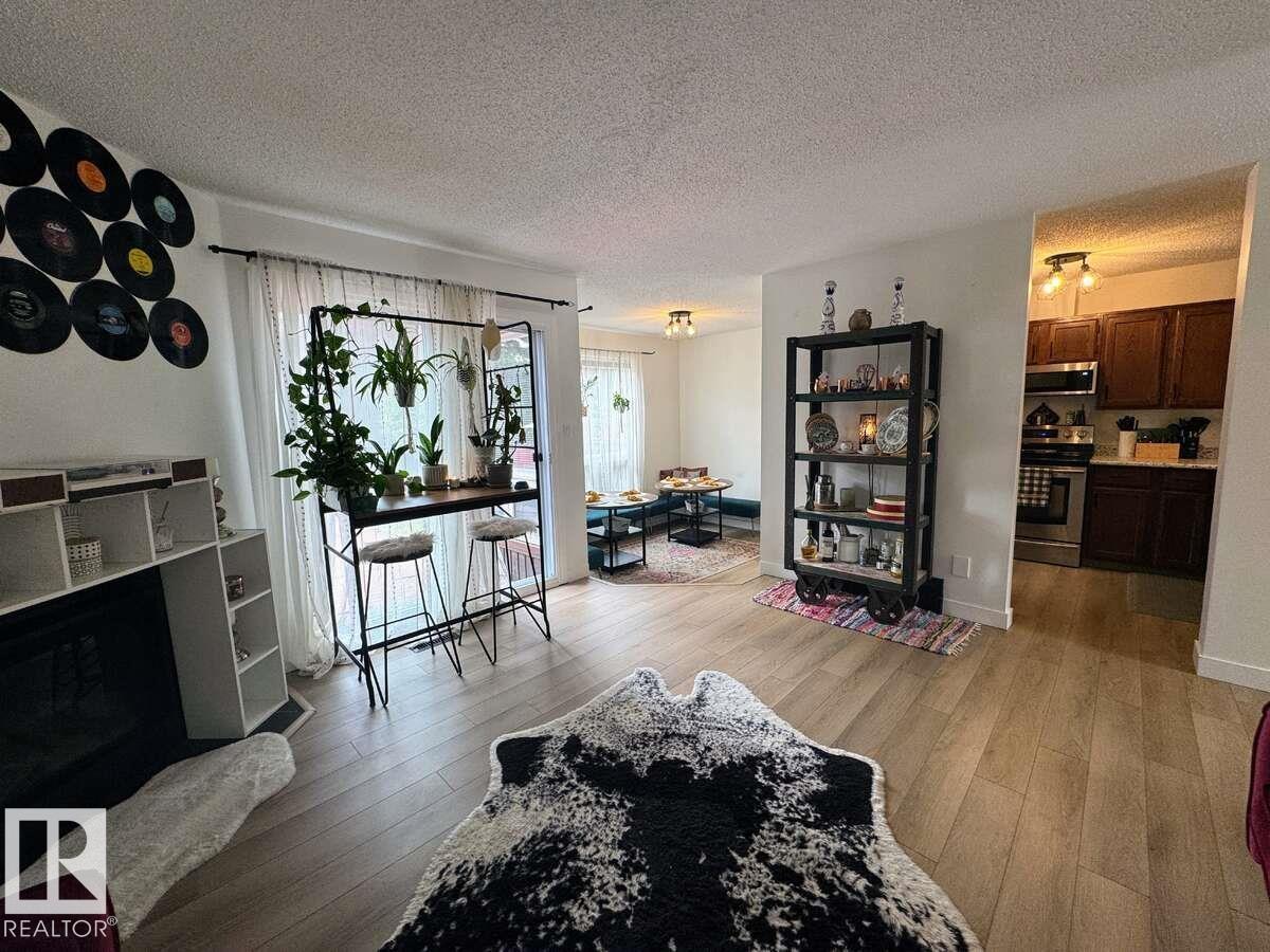 2419 142 Av Nw, Edmonton, Alberta  T5Y 1Y3 - Photo 5 - E4455321