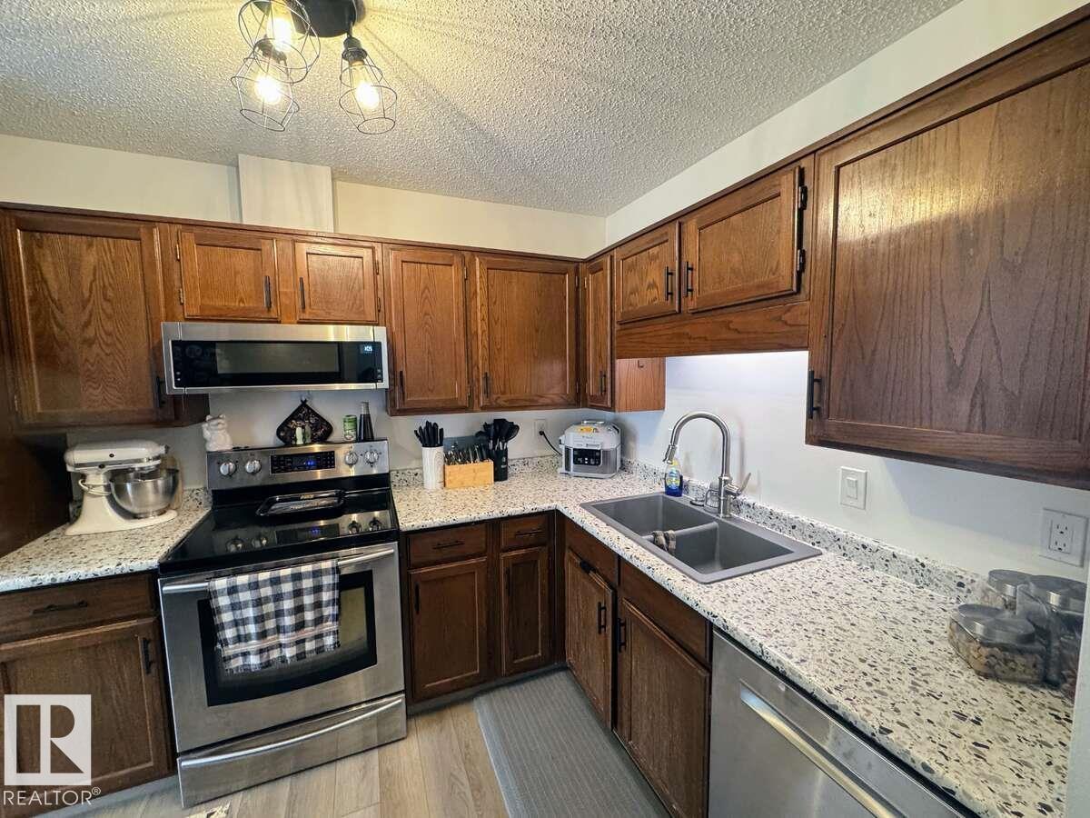 2419 142 Av Nw, Edmonton, Alberta  T5Y 1Y3 - Photo 13 - E4455321