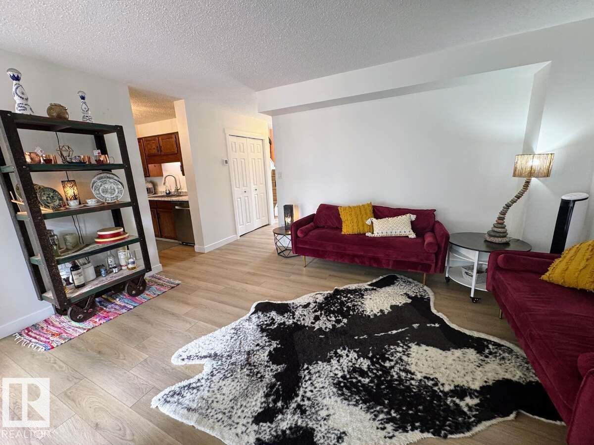2419 142 Av Nw, Edmonton, Alberta  T5Y 1Y3 - Photo 3 - E4455321