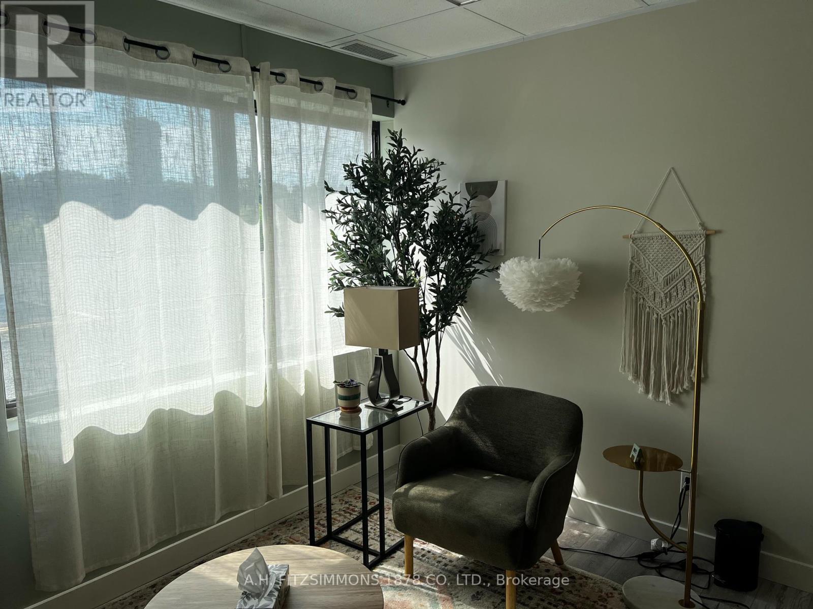 207 - 1690 Woodward Drive, Ottawa, Ontario  K2C 3R7 - Photo 13 - X12387245