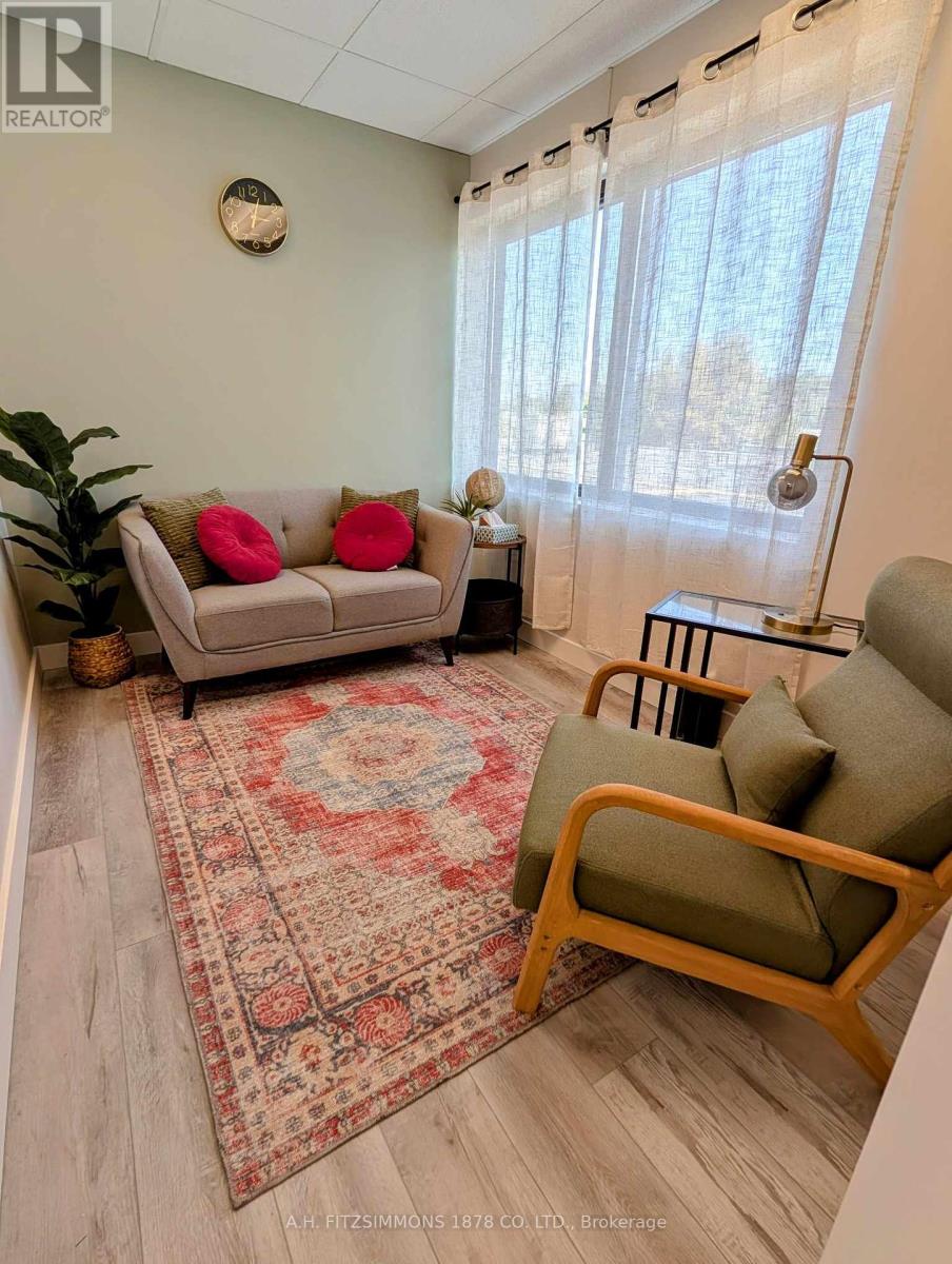 207 - 1690 Woodward Drive, Ottawa, Ontario  K2C 3R7 - Photo 8 - X12387245
