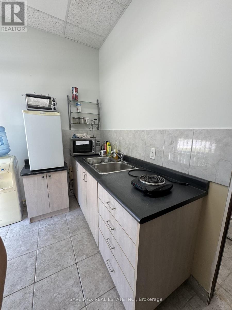 4 - 5390 Terry Fox Way, Mississauga, Ontario  L5V 0A5 - Photo 11 - W12387241