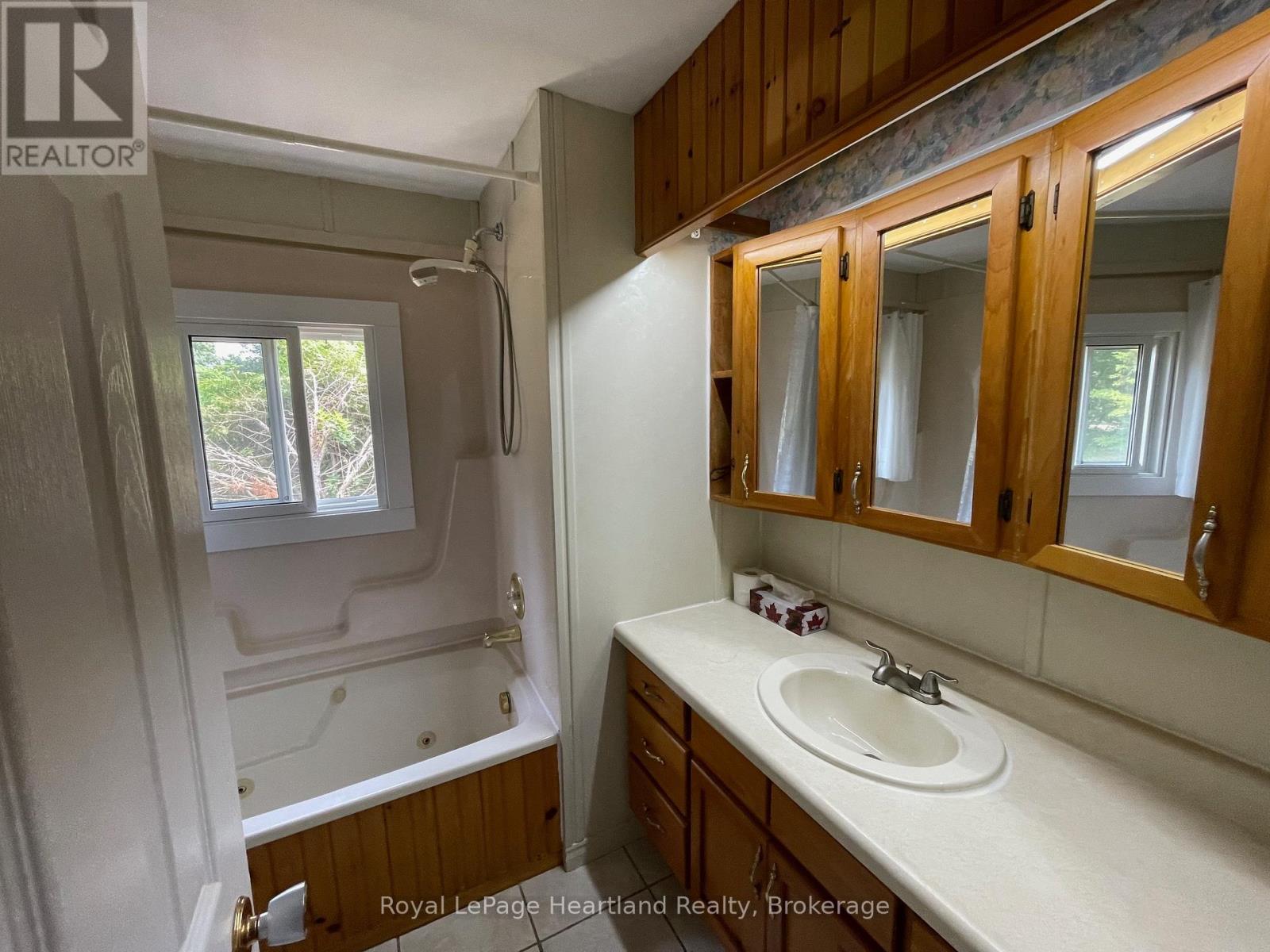 902 White Cedar Dr. - 35791 Bayfield River Road, Central Huron, Ontario  N0M 1G0 - Photo 15 - X12259219