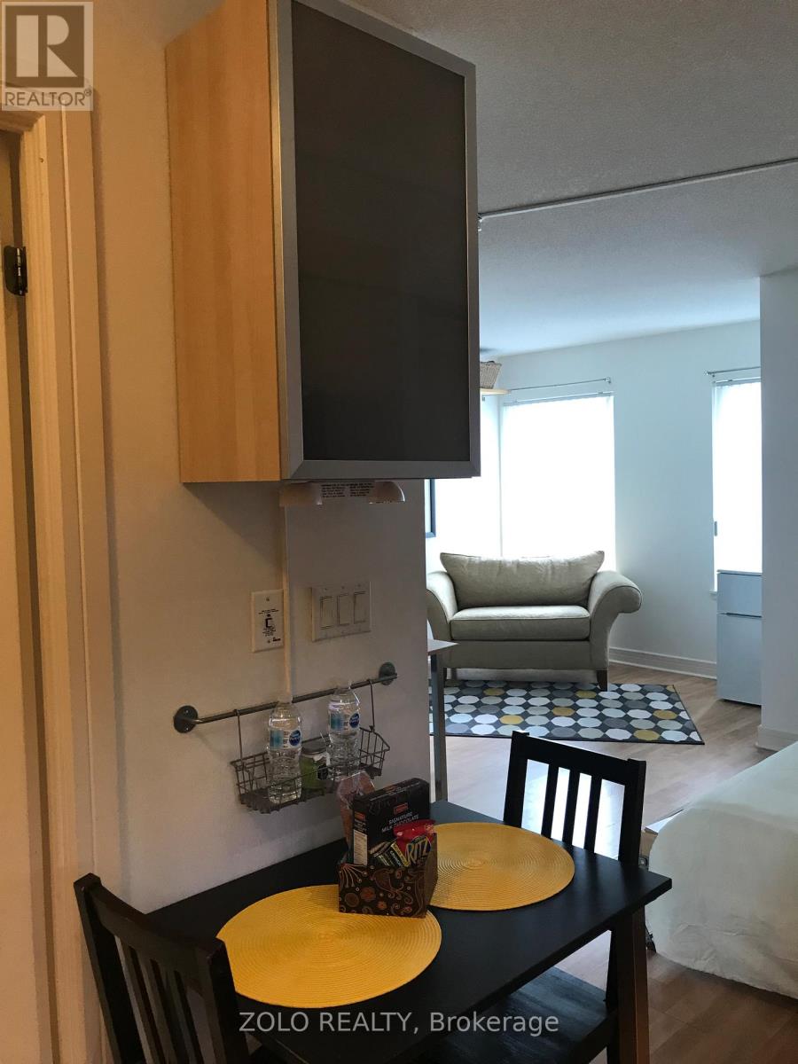 Lph2 - 19 Avondale Avenue, Toronto, Ontario  M2N 0A6 - Photo 4 - C12387259