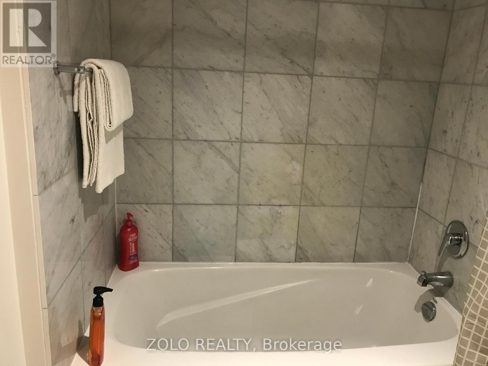 Lph2 - 19 Avondale Avenue, Toronto, Ontario  M2N 0A6 - Photo 6 - C12387259
