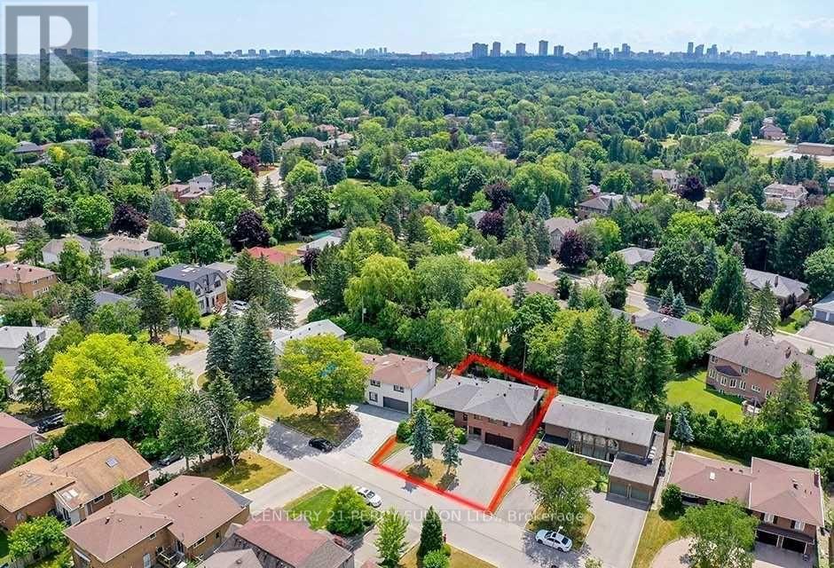 53 Poinsetta Drive, Markham, Ontario  L3T 2T7 - Photo 41 - N12387250