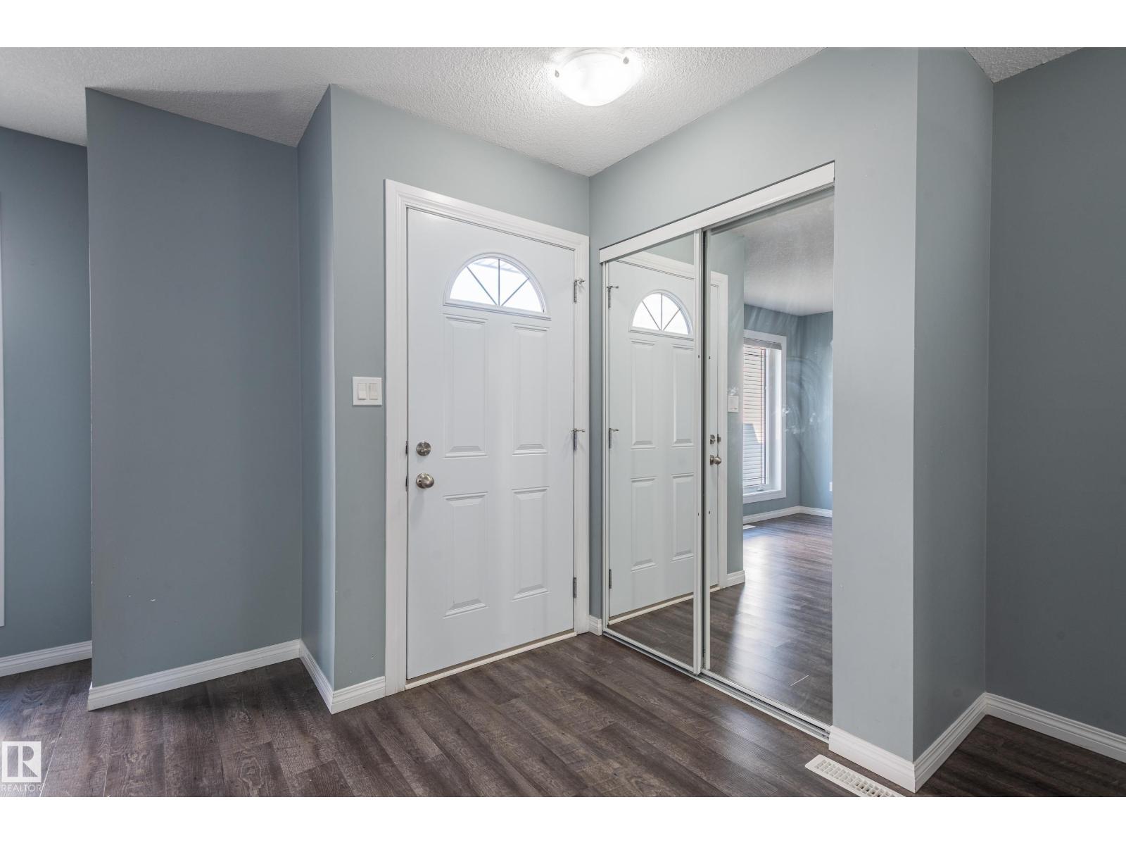 3941 38 St Nw, Edmonton, Alberta  T6L 6S9 - Photo 3 - E4455394