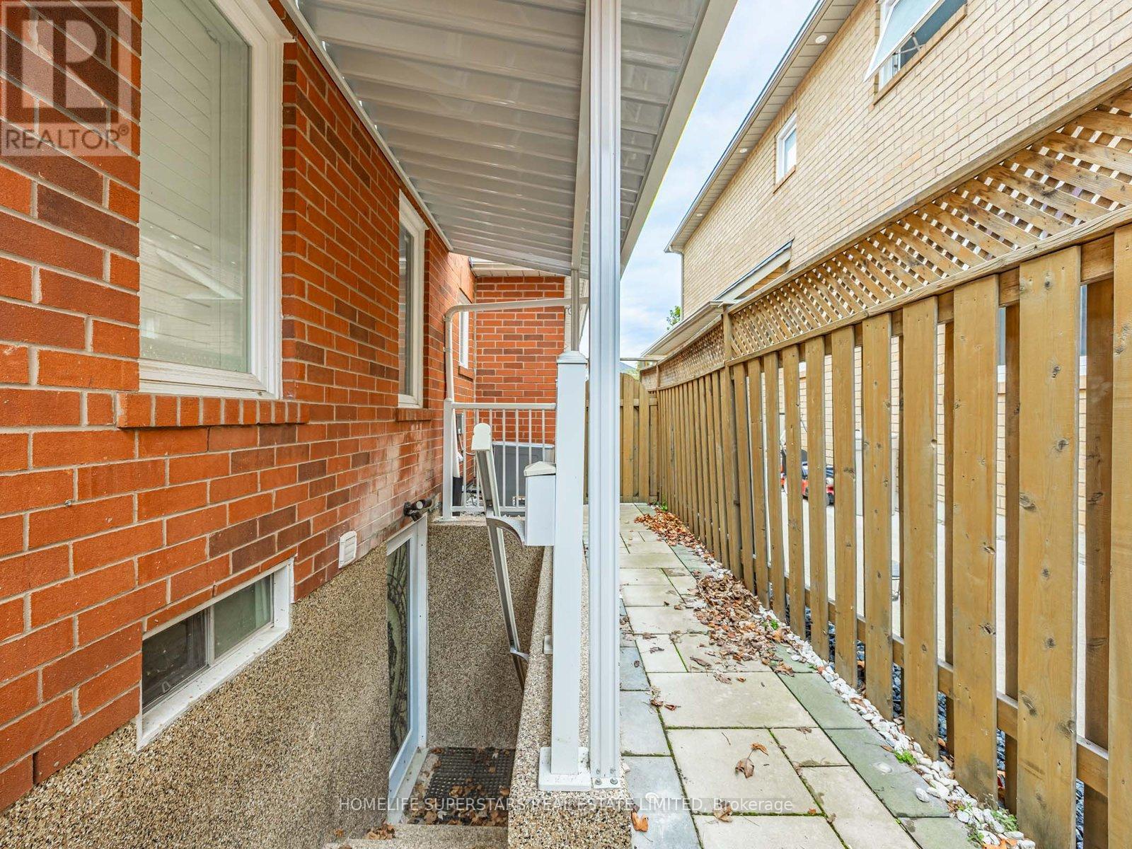 19 Strickland Drive, Ajax (Central West), Ontario  L1T 4A1 - Photo 30 - E12387031