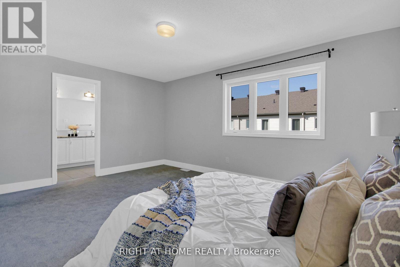 831 Derreen Avenue, Ottawa, Ontario  K2S 3A7 - Photo 12 - X12387258