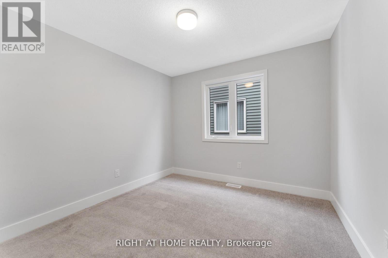 831 Derreen Avenue, Ottawa, Ontario  K2S 3A7 - Photo 17 - X12387258