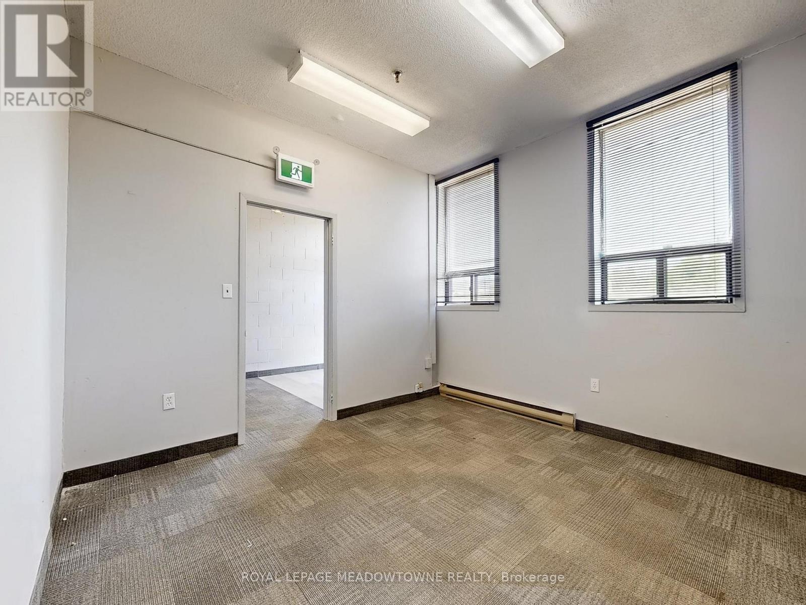 6a - 305 Armstrong Avenue, Halton Hills, Ontario  L7G 4X6 - Photo 6 - W12387263