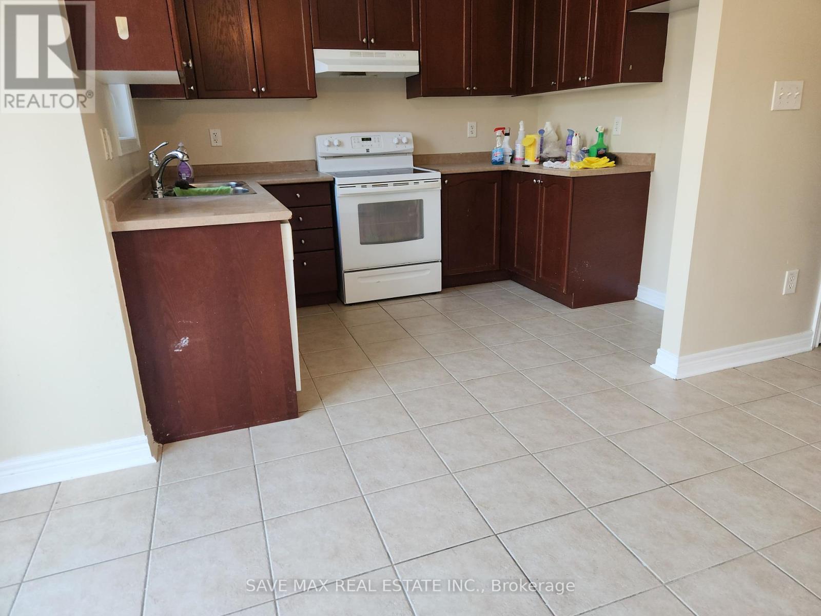 39 Frostbite Lane, Brampton, Ontario  L6R 3L8 - Photo 17 - W12387268