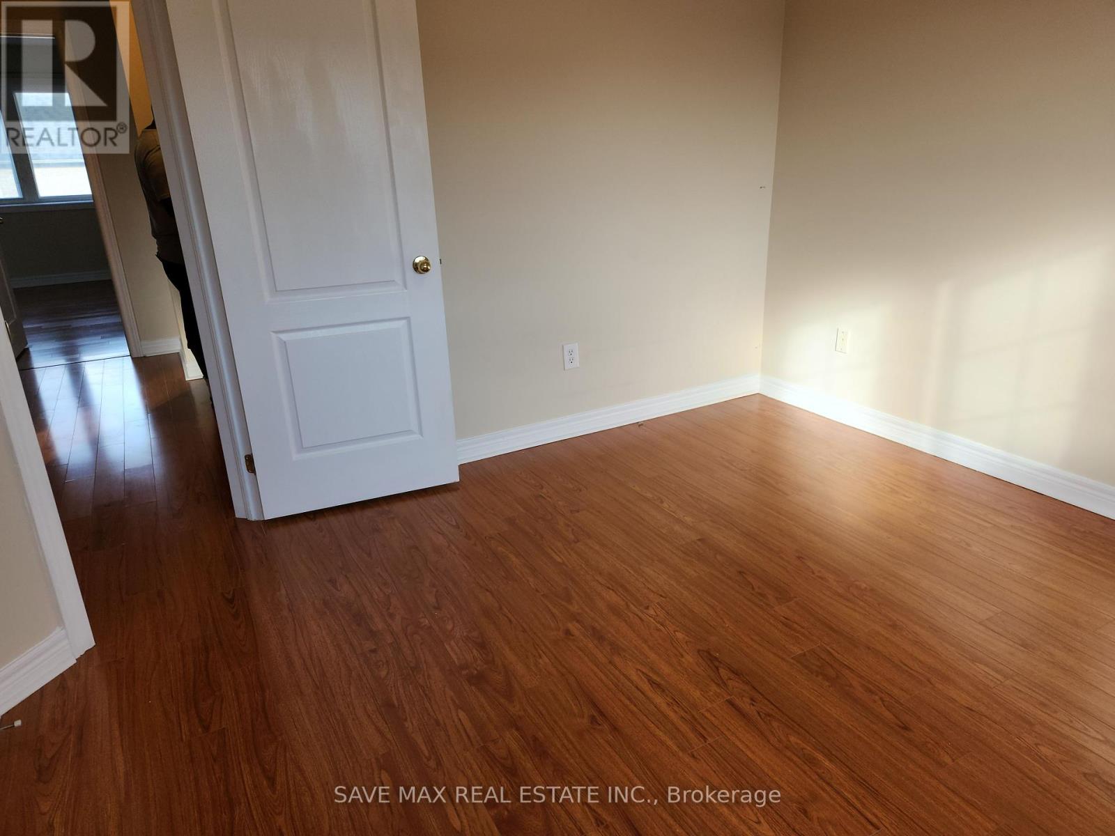 39 Frostbite Lane, Brampton, Ontario  L6R 3L8 - Photo 5 - W12387268