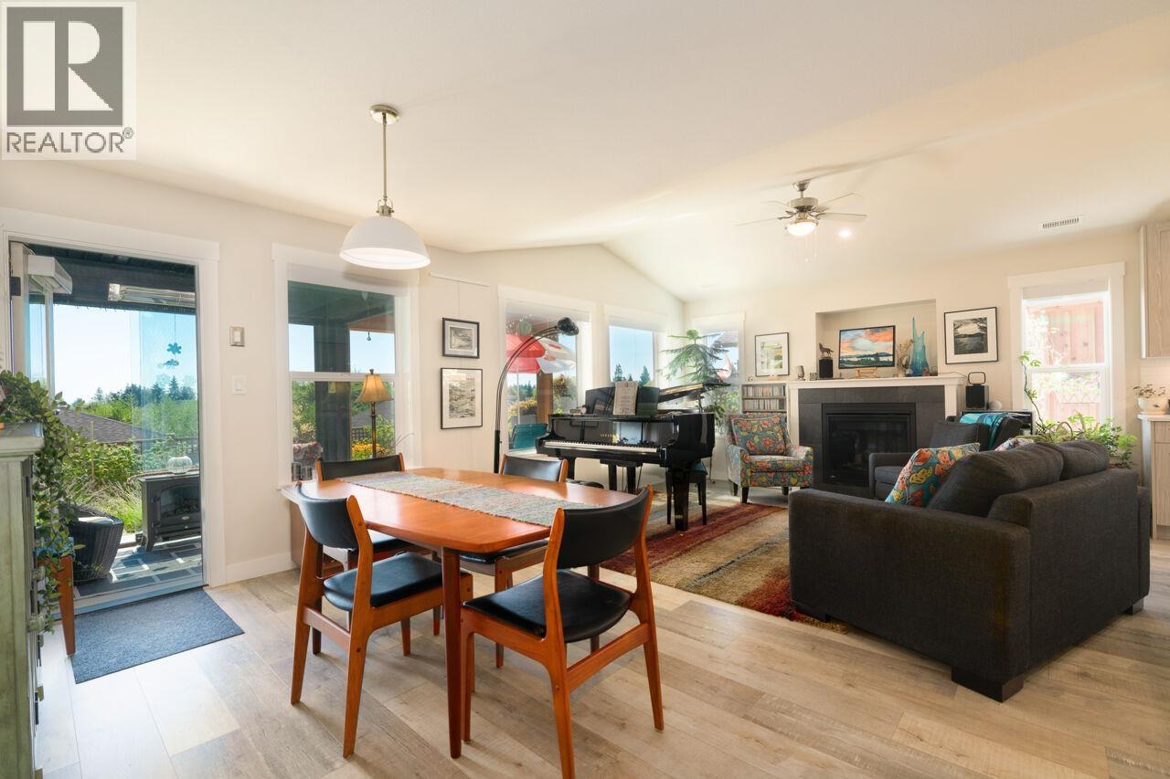 1117 Celia Crescent, Gibsons, British Columbia  V0N 1V7 - Photo 15 - R3044409