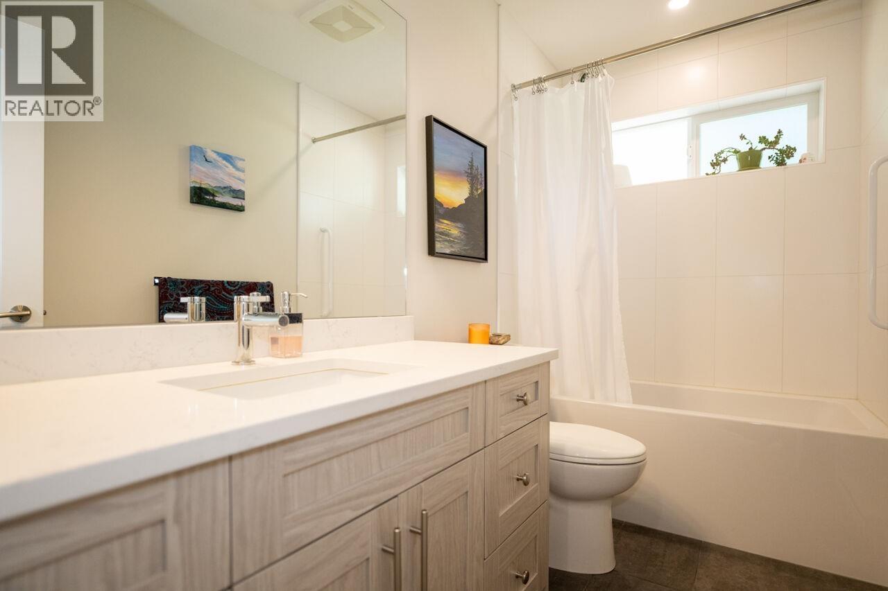 1117 Celia Crescent, Gibsons, British Columbia  V0N 1V7 - Photo 27 - R3044409