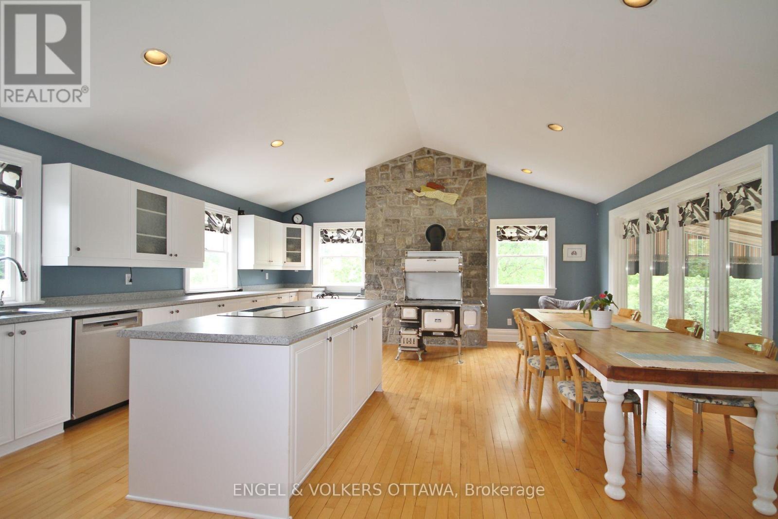 3000 Roger Stevens Drive, Ottawa, Ontario  K0A 2T0 - Photo 20 - X12387271