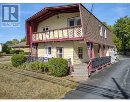 100 Commercial Street, Berwick, Ca