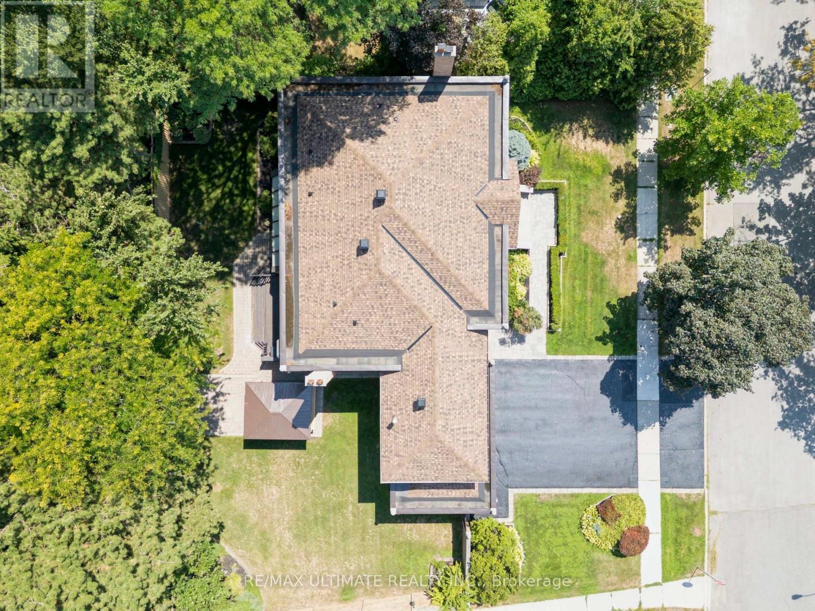 1 Versailles Court, Toronto, Ontario  M3B 2A8 - Photo 49 - C12378749