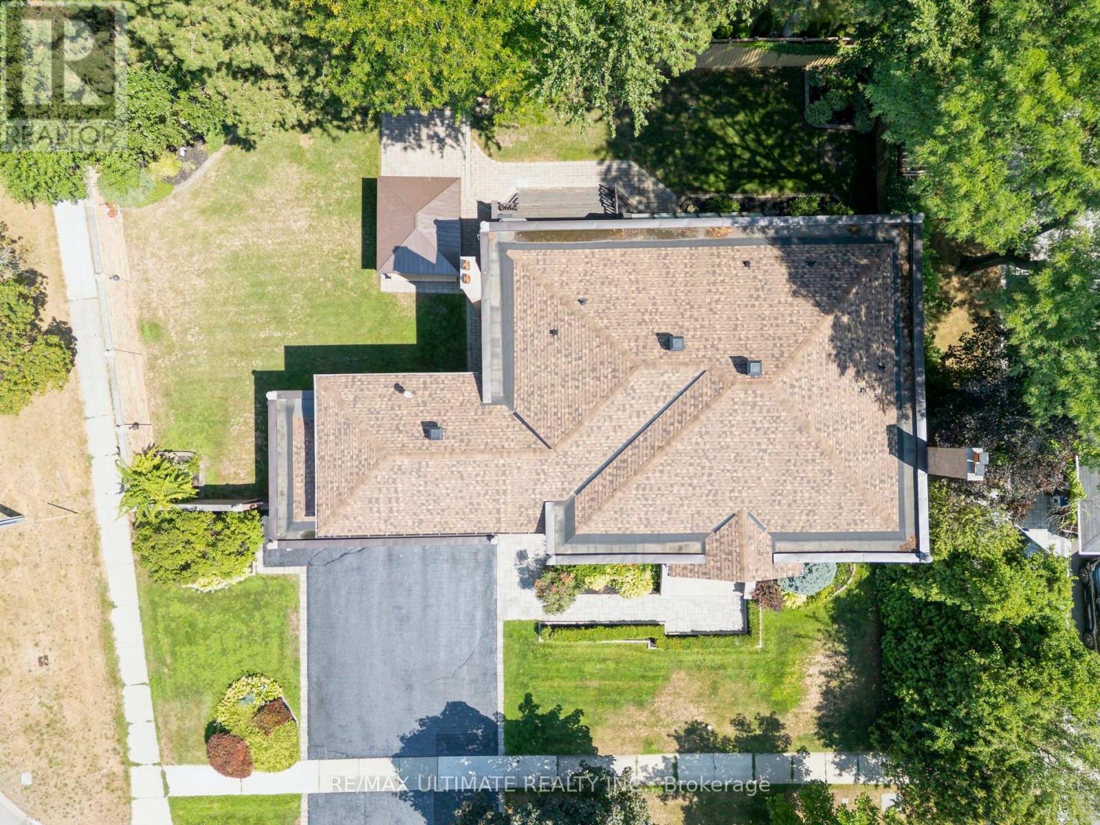 1 Versailles Court, Toronto, Ontario  M3B 2A8 - Photo 50 - C12378749