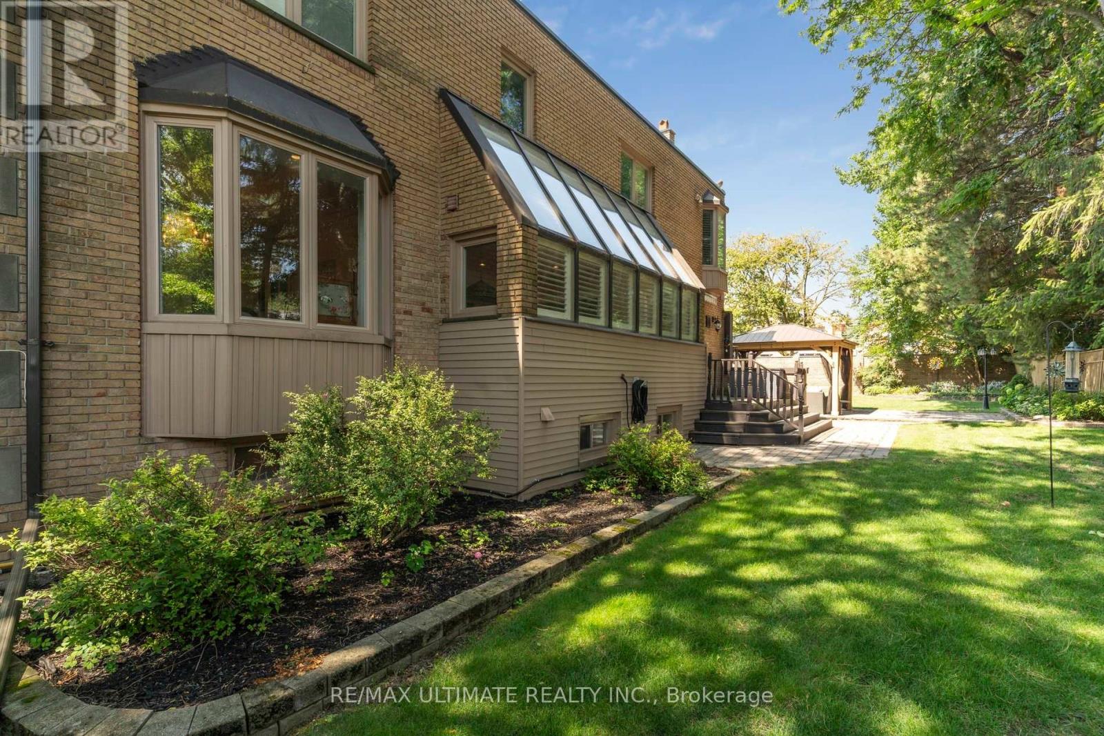1 Versailles Court, Toronto, Ontario  M3B 2A8 - Photo 46 - C12378749