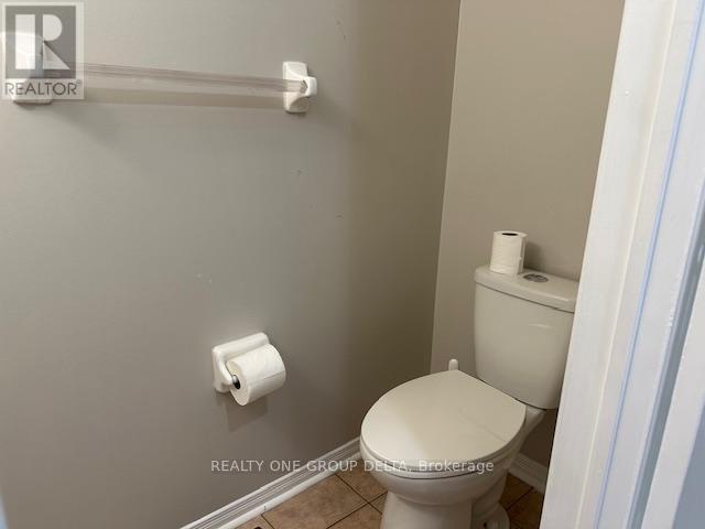 63d View Green, Single Bedrm Crescent, Toronto, Ontario  M9W 7E1 - Photo 5 - W12387273