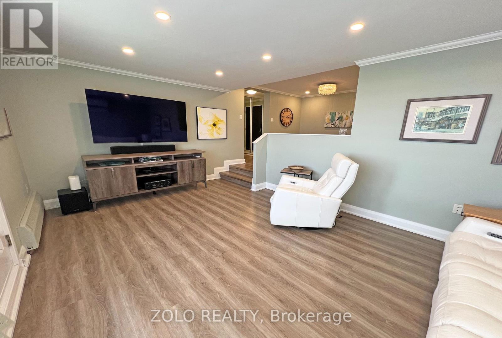 1011 - 915 Elmsmere Road, Ottawa, Ontario  K1J 8H8 - Photo 16 - X12387270