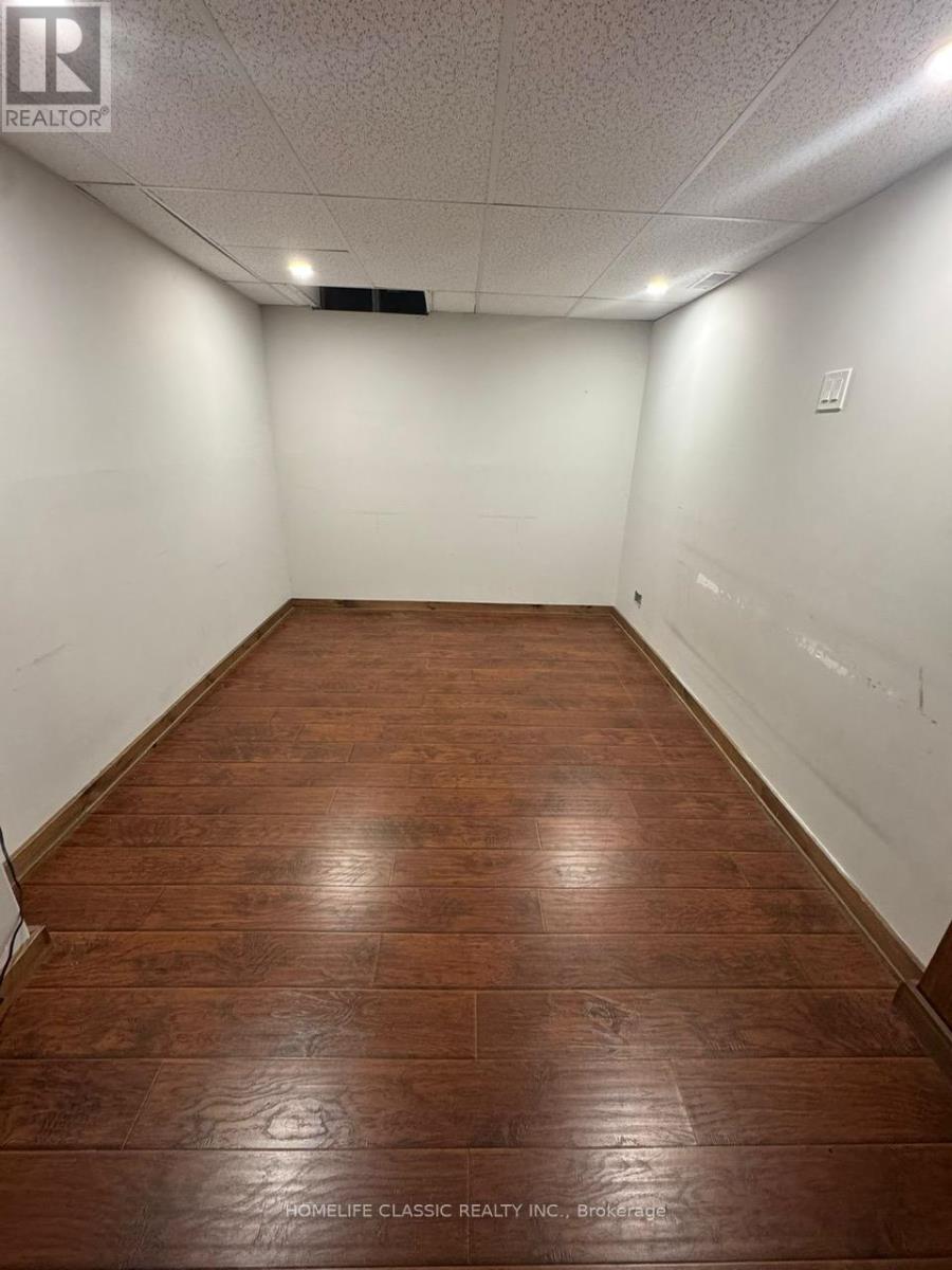 Basement, Unit A  - 972 Krista Court, Newmarket, Ontario  L3Y 7E8 - Photo 4 - N12387283