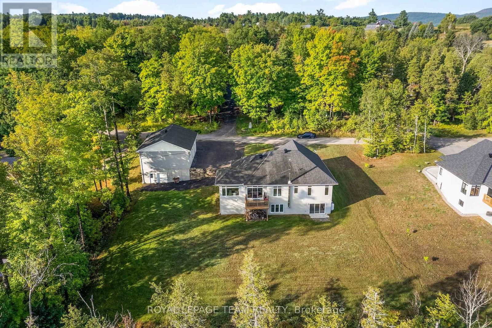 44 Morning Flight Court, Greater Madawaska, Ontario  K0J 1H0 - Photo 3 - X12387294