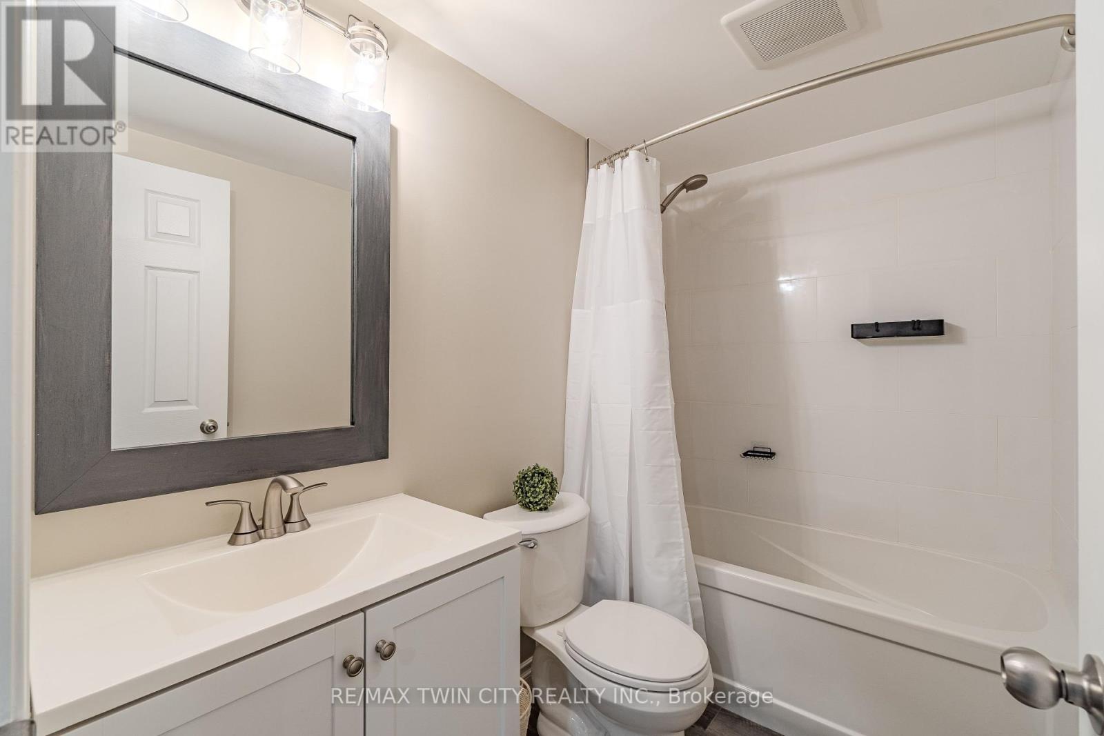111 Amanda Walk, Cambridge, Ontario  N3C 4K7 - Photo 28 - X12387295