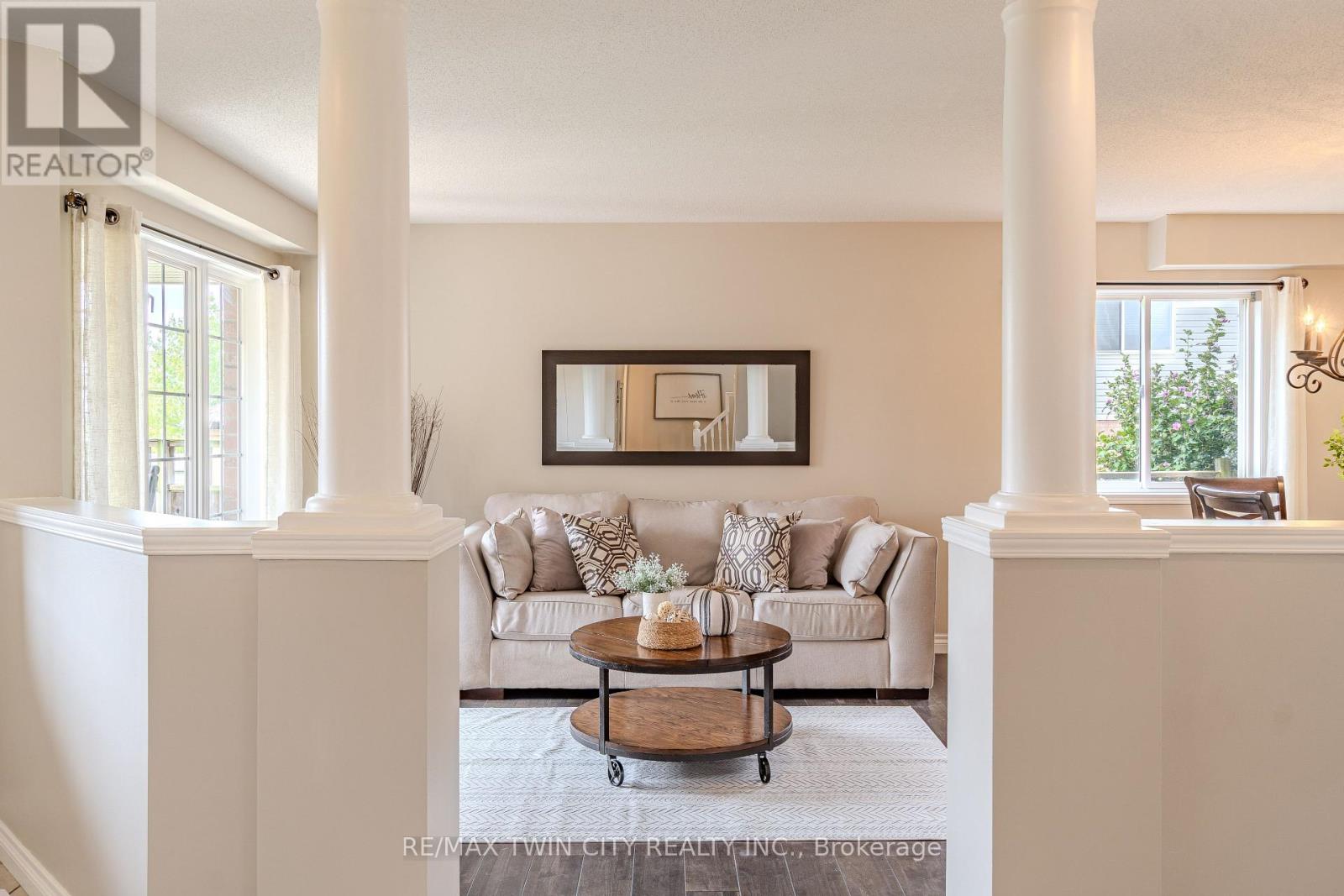 Property at 111 AMANDA WALK image 3