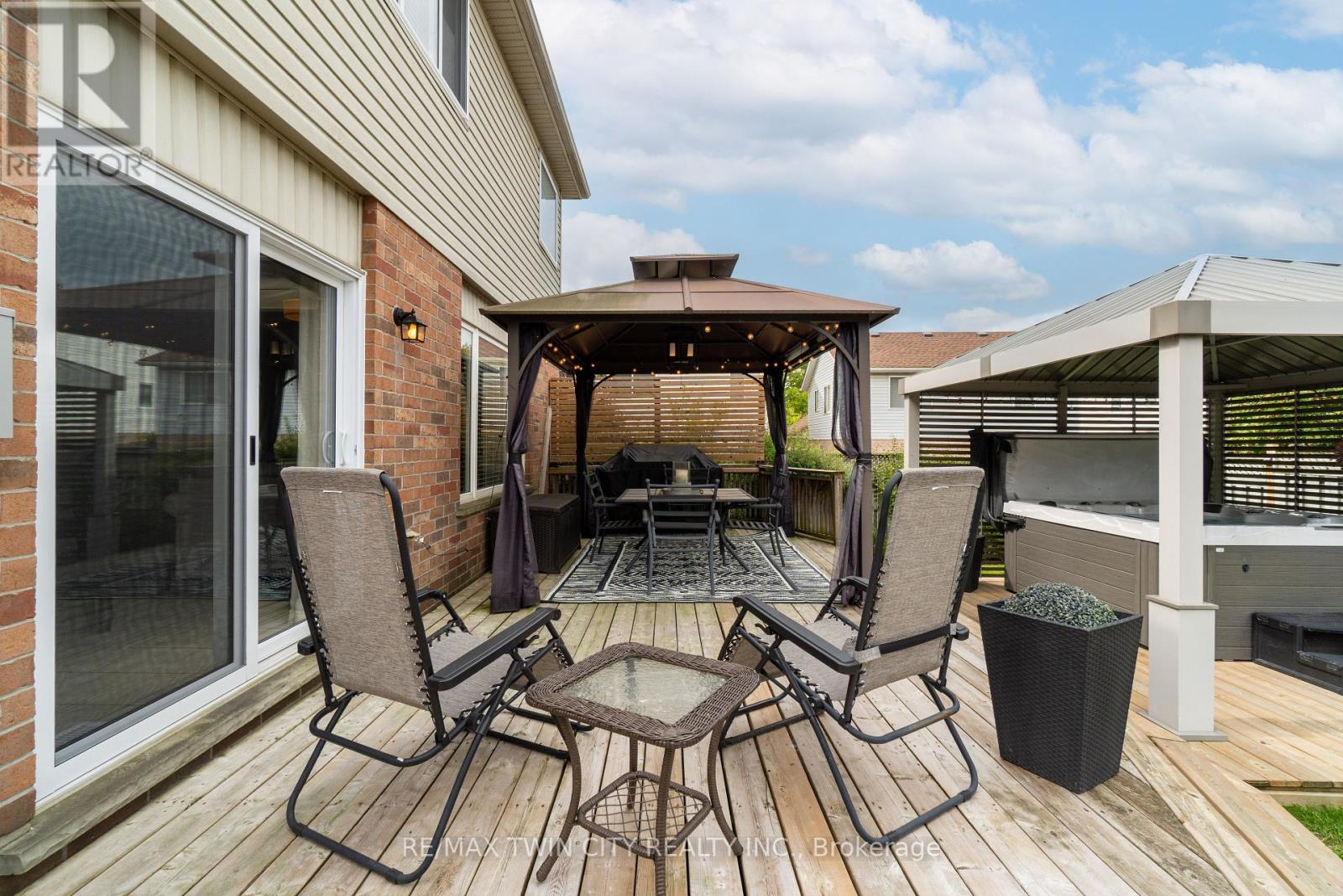 111 Amanda Walk, Cambridge, Ontario  N3C 4K7 - Photo 30 - X12387295