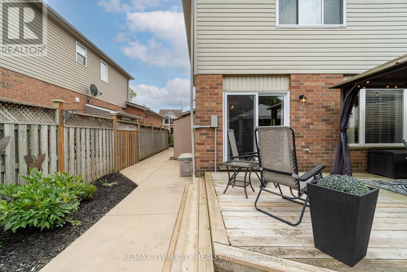 111 Amanda Walk, Cambridge, Ontario  N3C 4K7 - Photo 35 - X12387295