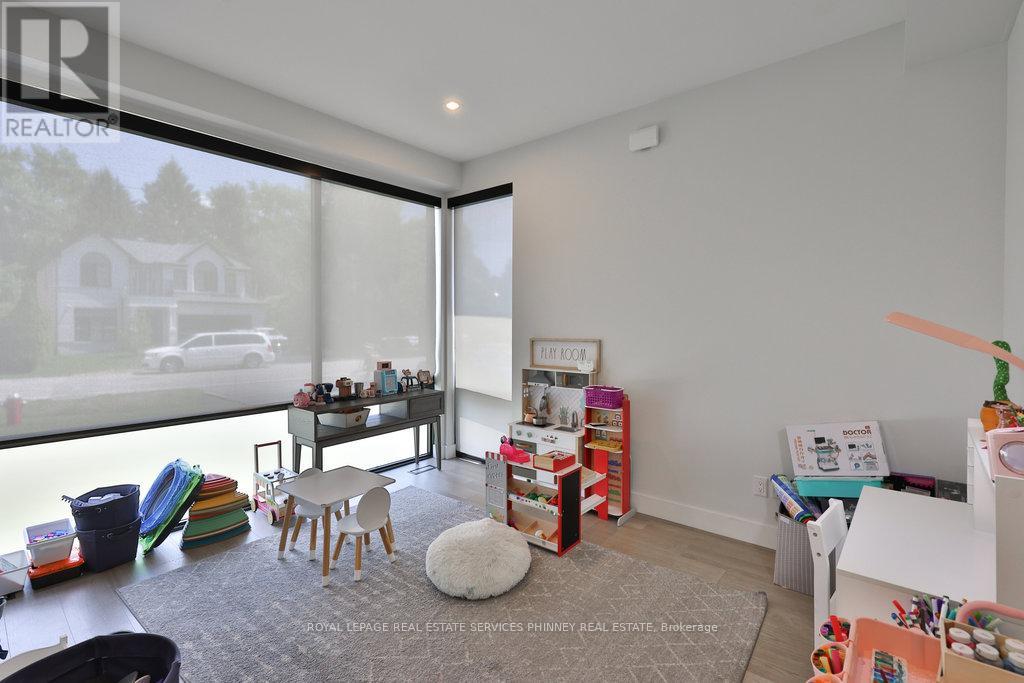 890 Beechwood Avenue, Mississauga (Lakeview), Ontario  L5G 4E2 - Photo 18 - W12386352